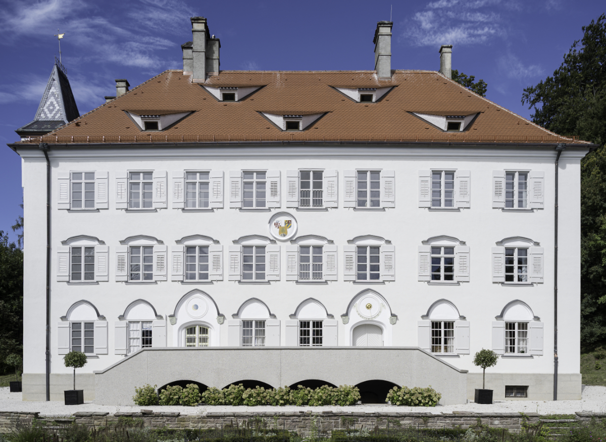 NAN_Schlossfassade neu.jpg